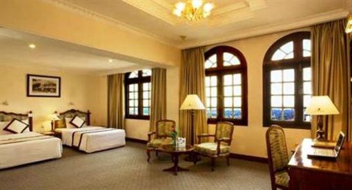 фото отеля Century Riverside Hotel