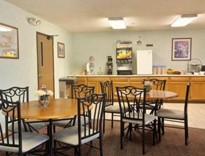фото отеля Super 8 Pekin/Peoria Area