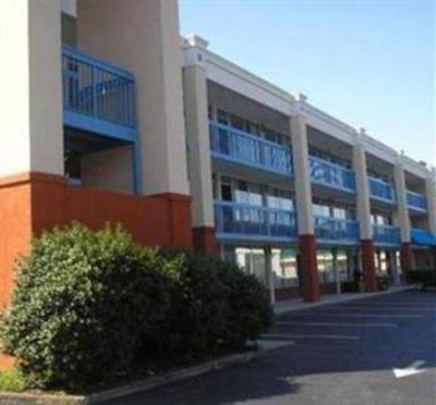 фото отеля Rodeway Inn & Suites Harriman