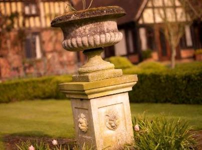 фото отеля Langshott Manor Hotel Horley