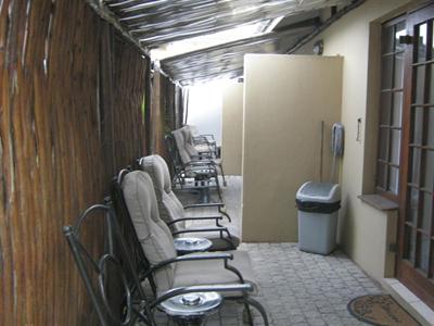фото отеля Family And Friends Guesthouse
