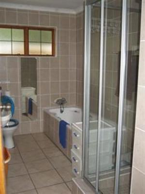 фото отеля Family And Friends Guesthouse