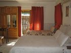 фото отеля Family And Friends Guesthouse