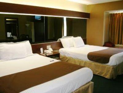 фото отеля Microtel Inn & Suites London