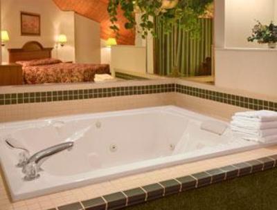 фото отеля Baymont Inn & Suites Oxford (Ohio)