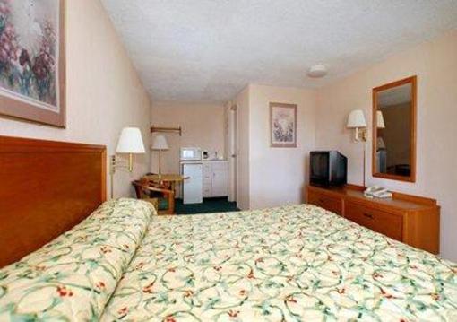 фото отеля Econo Lodge Elyria