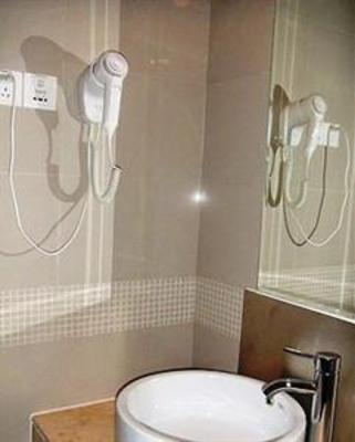 фото отеля Motel 168 Bin Jiang Zhong Road Inn Huangshan