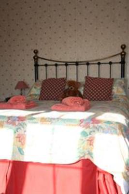 фото отеля Whiteacres Guest House Broadway