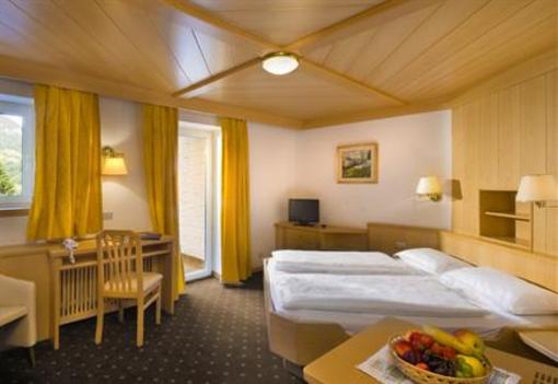 фото отеля La Perla Hotel Ortisei