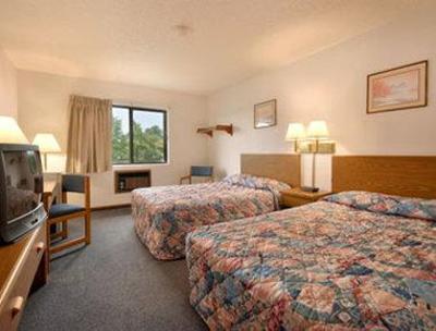 фото отеля Oskaloosa Super 8 Motel