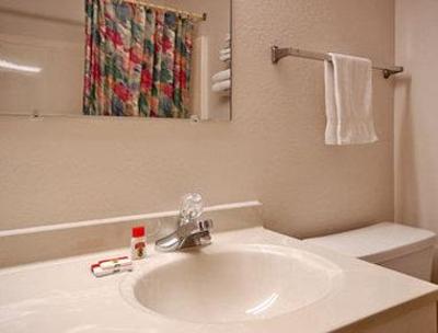 фото отеля Oskaloosa Super 8 Motel