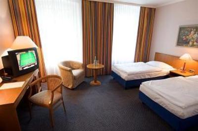 фото отеля Hotel Preussischer Hof Liebenwalde
