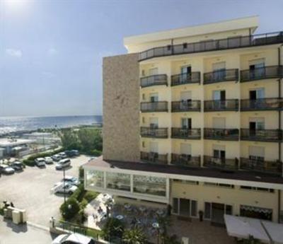 фото отеля Hotel Londra Cervia