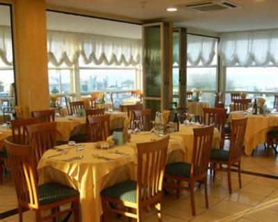 фото отеля Hotel Londra Cervia