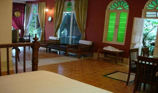 фото отеля The Lake Forest Hotel Yercaud