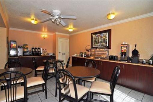фото отеля BEST WESTERN Luxury Inn