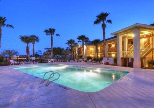 фото отеля Quality Inn & Suites Jekyll Island