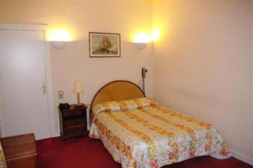 фото отеля Hotel De La Gare Le Relais De Champagne Troyes
