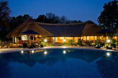 фото отеля Rainbow Azzambezi River Lodge