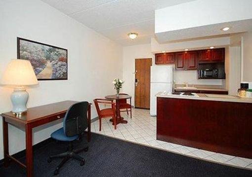 фото отеля Quality Inn & Suites Albany Airport