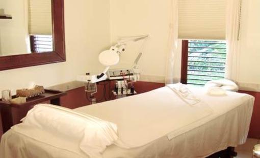 фото отеля Laguna Suites Golf + Spa