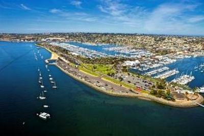 фото отеля Humphreys Half Moon Inn & Suites