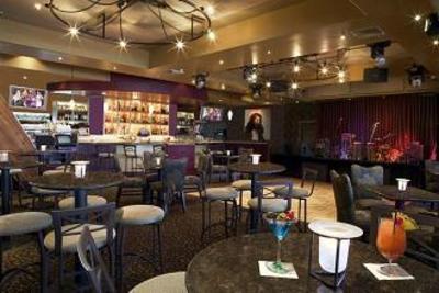 фото отеля Humphreys Half Moon Inn & Suites
