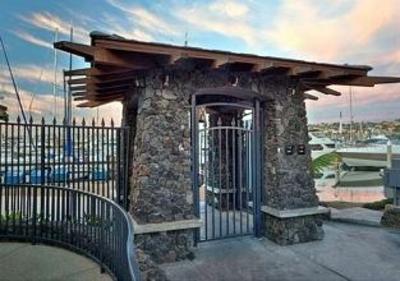 фото отеля Humphreys Half Moon Inn & Suites