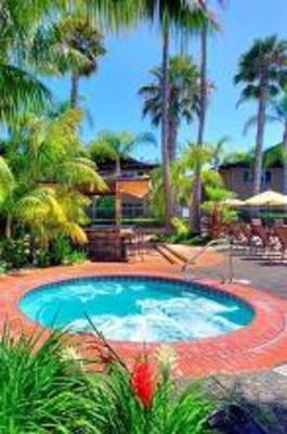 фото отеля Humphreys Half Moon Inn & Suites