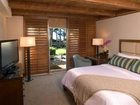 фото отеля Humphreys Half Moon Inn & Suites