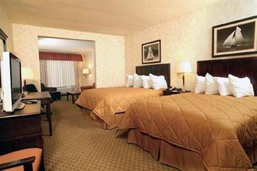 фото отеля Comfort Inn At The Harbor