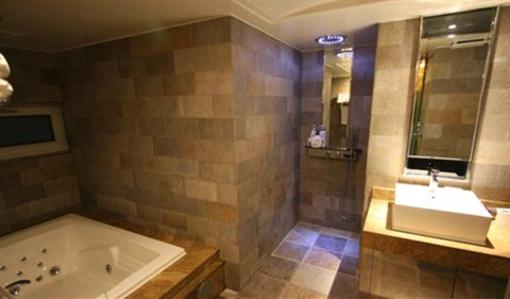 фото отеля DH Renaissance Hotel