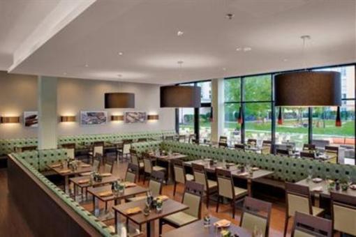 фото отеля Courtyard by Marriott Munchen City Ost