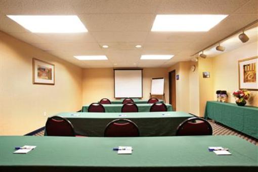фото отеля Holiday Inn Express Racine I-94 at Exit 333