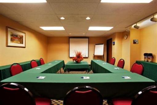 фото отеля Holiday Inn Express Racine I-94 at Exit 333