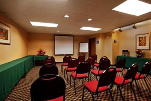 фото отеля Holiday Inn Express Racine I-94 at Exit 333