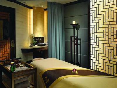 фото отеля Langham Place Hong Kong