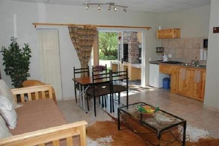фото отеля 101 Oudtshoorn Holiday Accommodation