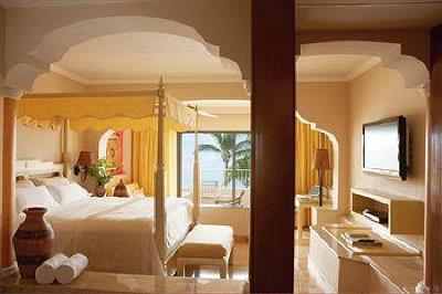 фото отеля Excellence Riviera Cancun Resort Puerto Morelos