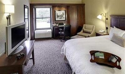 фото отеля Hampton Inn Marlborough
