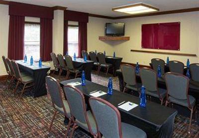 фото отеля Hampton Inn Marlborough