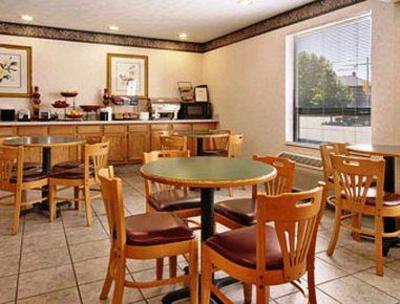 фото отеля Ramada Limited Hotel Strasburg