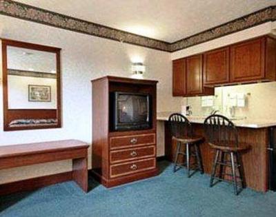 фото отеля Ramada Limited Hotel Strasburg