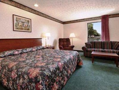 фото отеля Ramada Limited Hotel Strasburg