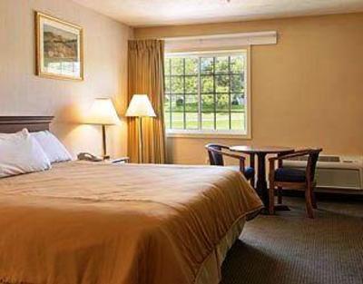 фото отеля Ramada Limited Hotel Strasburg