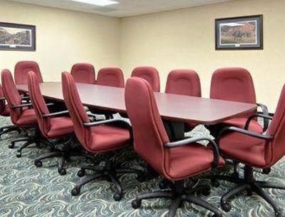 фото отеля Ramada Limited Hotel Strasburg