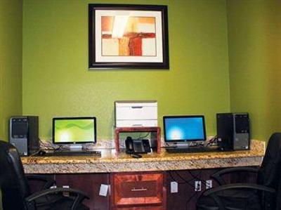 фото отеля La Quinta Inn & Suites Houston Channelview