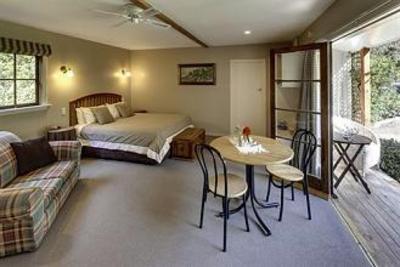 фото отеля Akaroa Cottages