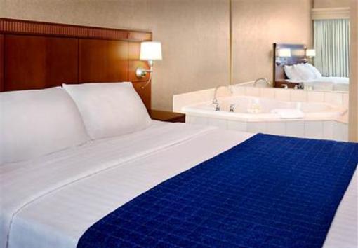 фото отеля Courtyard by Marriott Philadelphia Plymouth Meeting