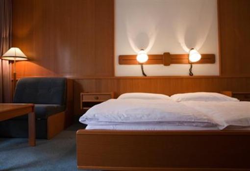 фото отеля Hotel Ungarische Krone